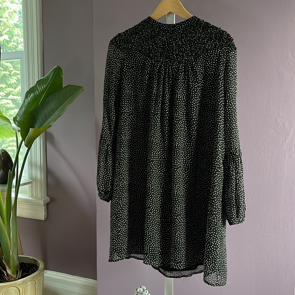 Zara Basic Collection XS dress or tunic wavy black and white pattern bohemian